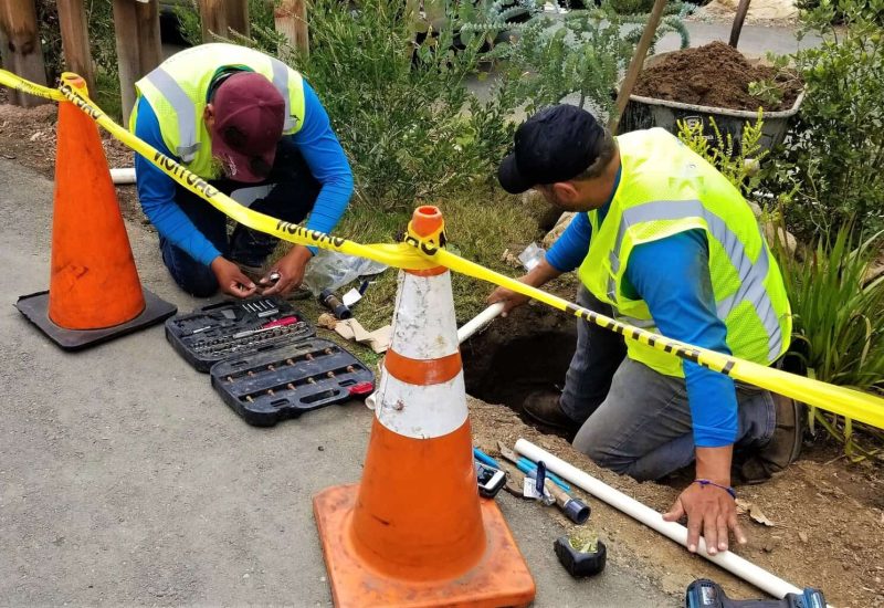 Burst Pipe Repairs Plumbing! Plumbers! Water Pipe Repair!